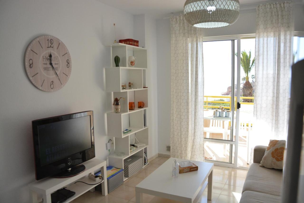 Apartamento Del Nino Campoamor Bagian luar foto