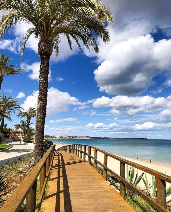 Apartamento Del Nino Campoamor Bagian luar foto